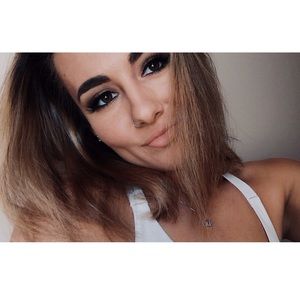 Meet your Posher, Abbie